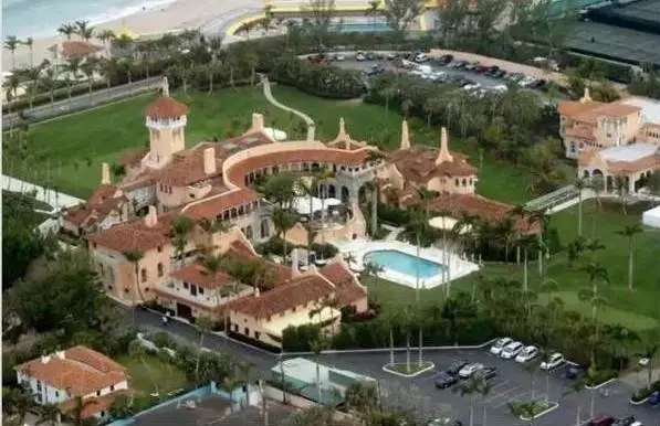 美国首位无从政经验的总统 起底特朗普是谁