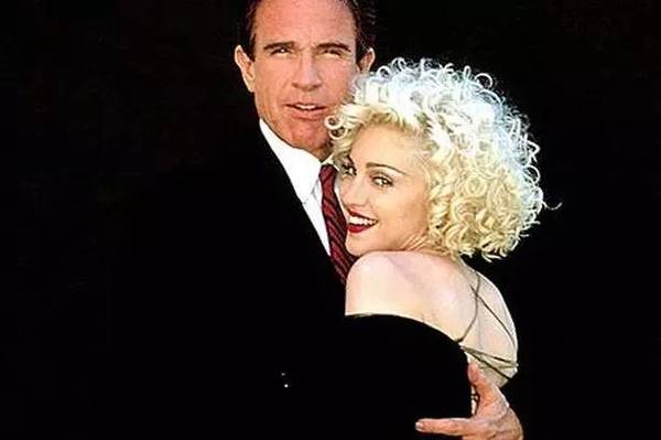 麦当娜·西科尼