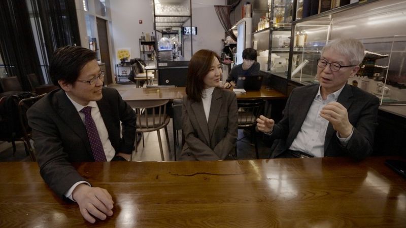 韩国核政策论坛的成员们希望自己的国家走拥核路线