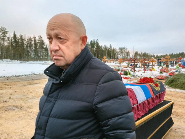 普里戈津亲自去瓦格纳阵亡士兵的墓园，把瓦格纳的事迹告诉俄罗斯民众。他们不只是囚犯，也是俄罗斯的爱国者 ...