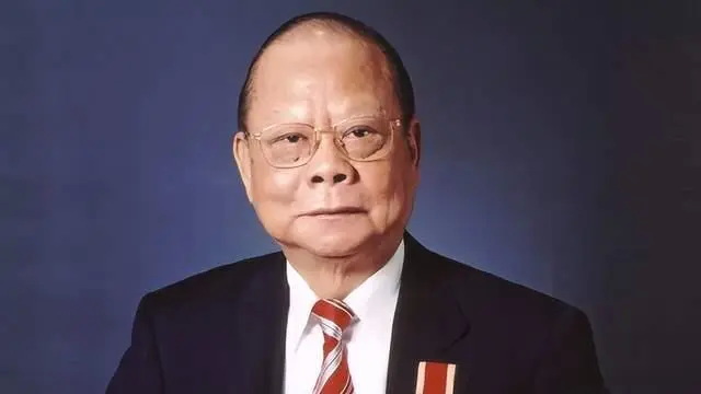 慈善企业家曾宪梓