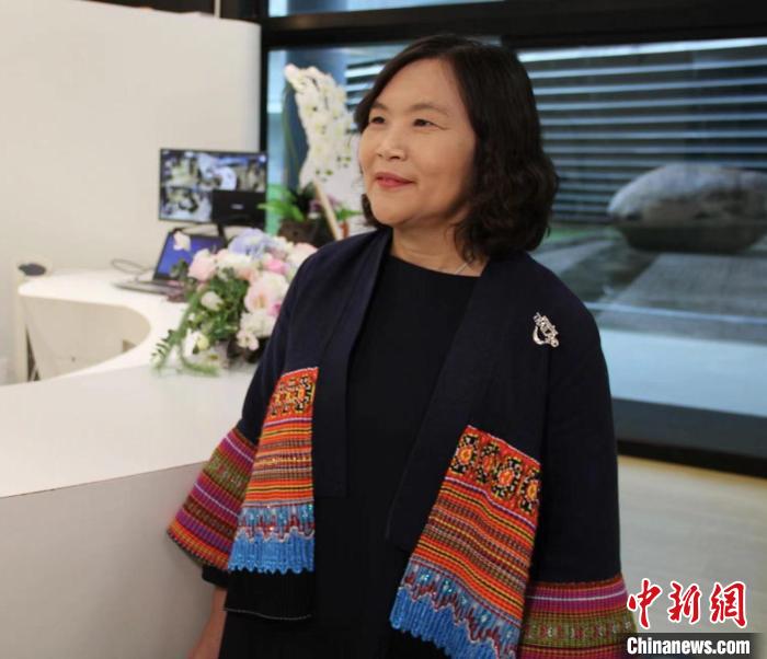 泰国国家旅游局清迈办公室主任素拉达接受记者的采访