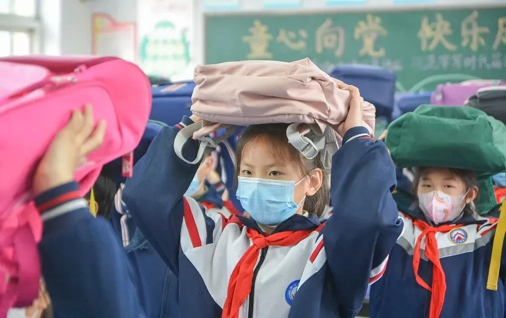 2008年后，有不少小学都有应急逃生训练